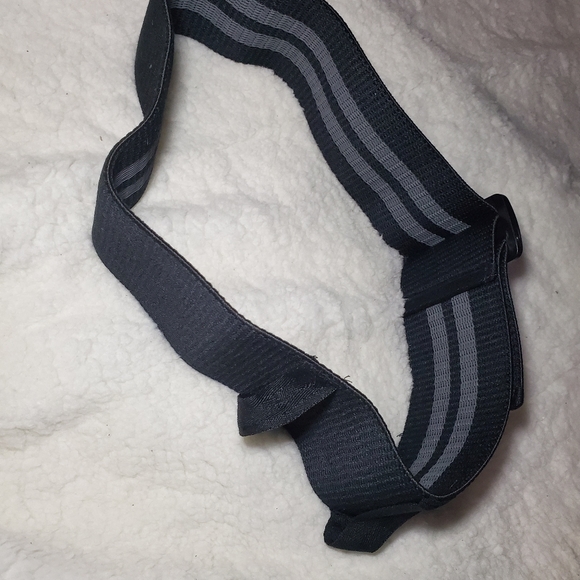 Black Glute band adjustable resistance band - Picture 7 of 8